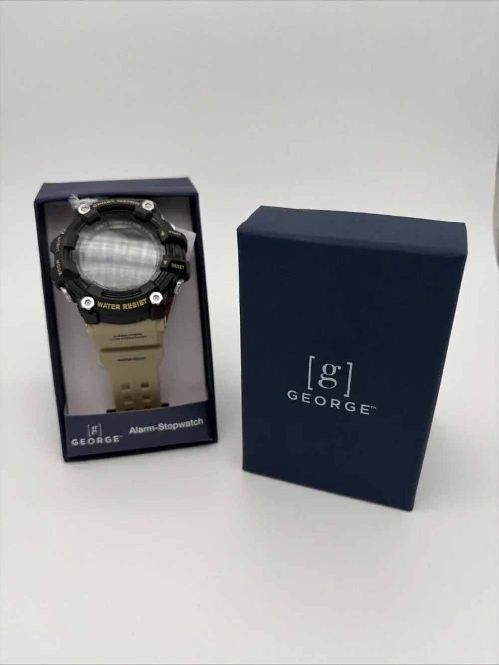 George Mens Digital Sport Wristwatch Plastic Strap w/ Light Water Resistance NWB